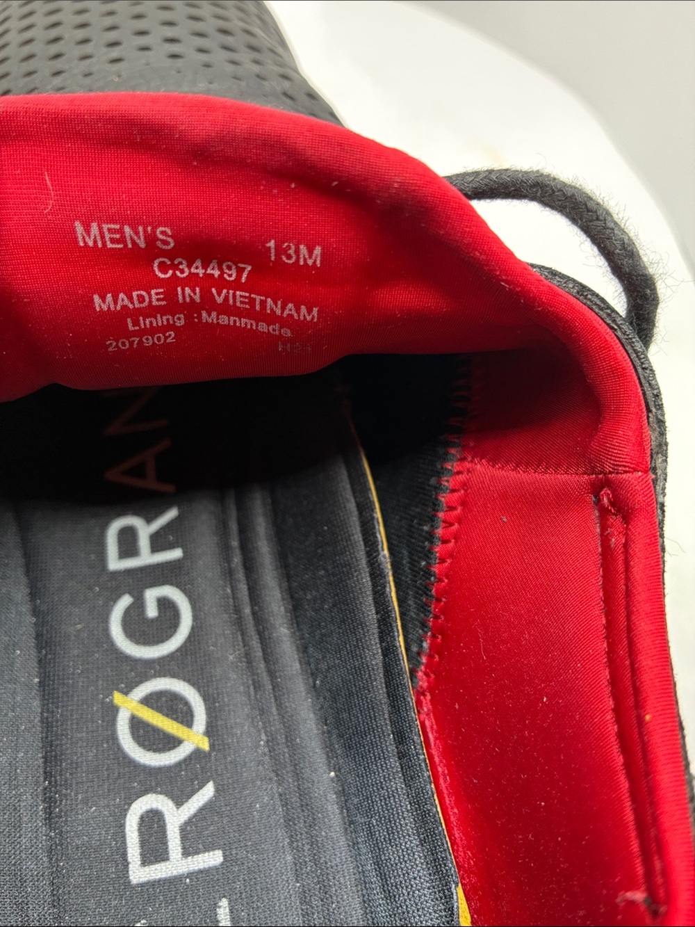 COLE HAAN MENS RESORT OXFORD
SIZE 13M / BLUE AND RED/ LACE UP - Picture 10 of 14